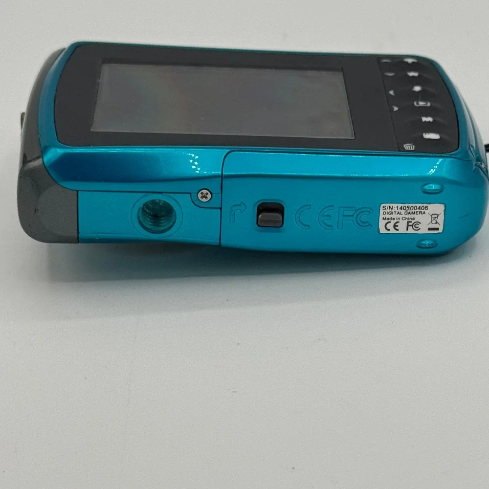 VistaQuest VQ1624 Sport UW Waterproof Digital Camera 16MP Teal Blue
